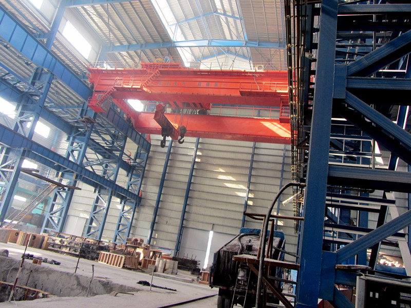 200 tons travel crane